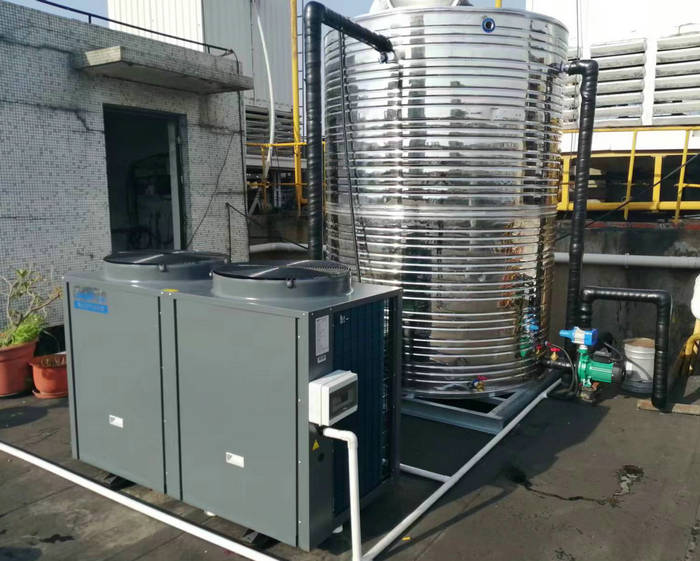 工厂热水工程：空气能热泵10P机+5吨保温水箱-空气能热泵厂家